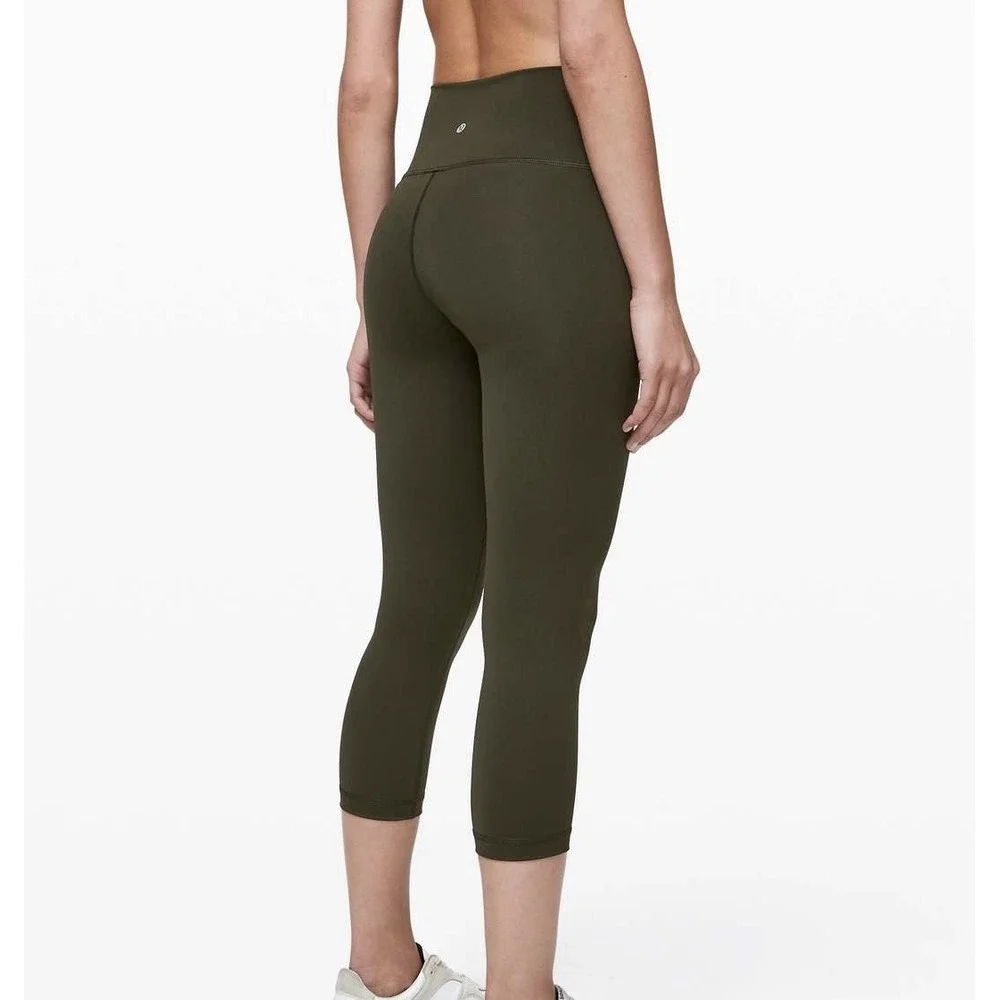 Lululemon Wunder Under Crop (High-Rise) *Full-On Luxtreme 21